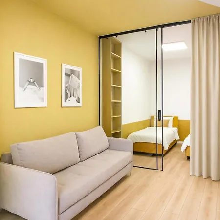 Premium Riviera Apartment- Ac,parking,wifi,comfort דירה גולם